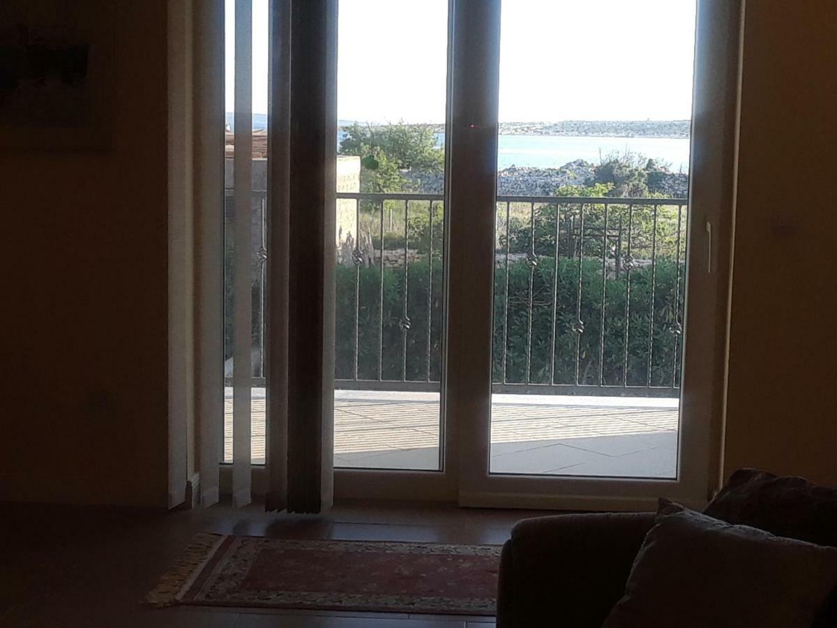 Water View Brand New Apartment, Short Stroll To Beach, Peaceful! Košljun 외부 사진