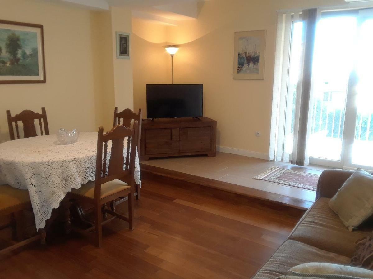 Water View Brand New Apartment, Short Stroll To Beach, Peaceful! Košljun 외부 사진